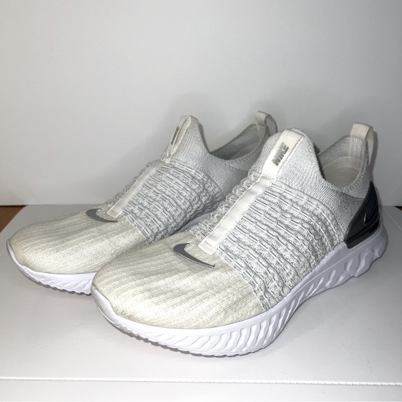 Nike React Phantom Run flyknit 2 White / Silver CJ0280-100 Women size 9.5 - Picture 3 of 11
